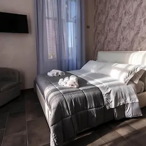 https://julia-luxury-suite-rome.it-romehotels.com